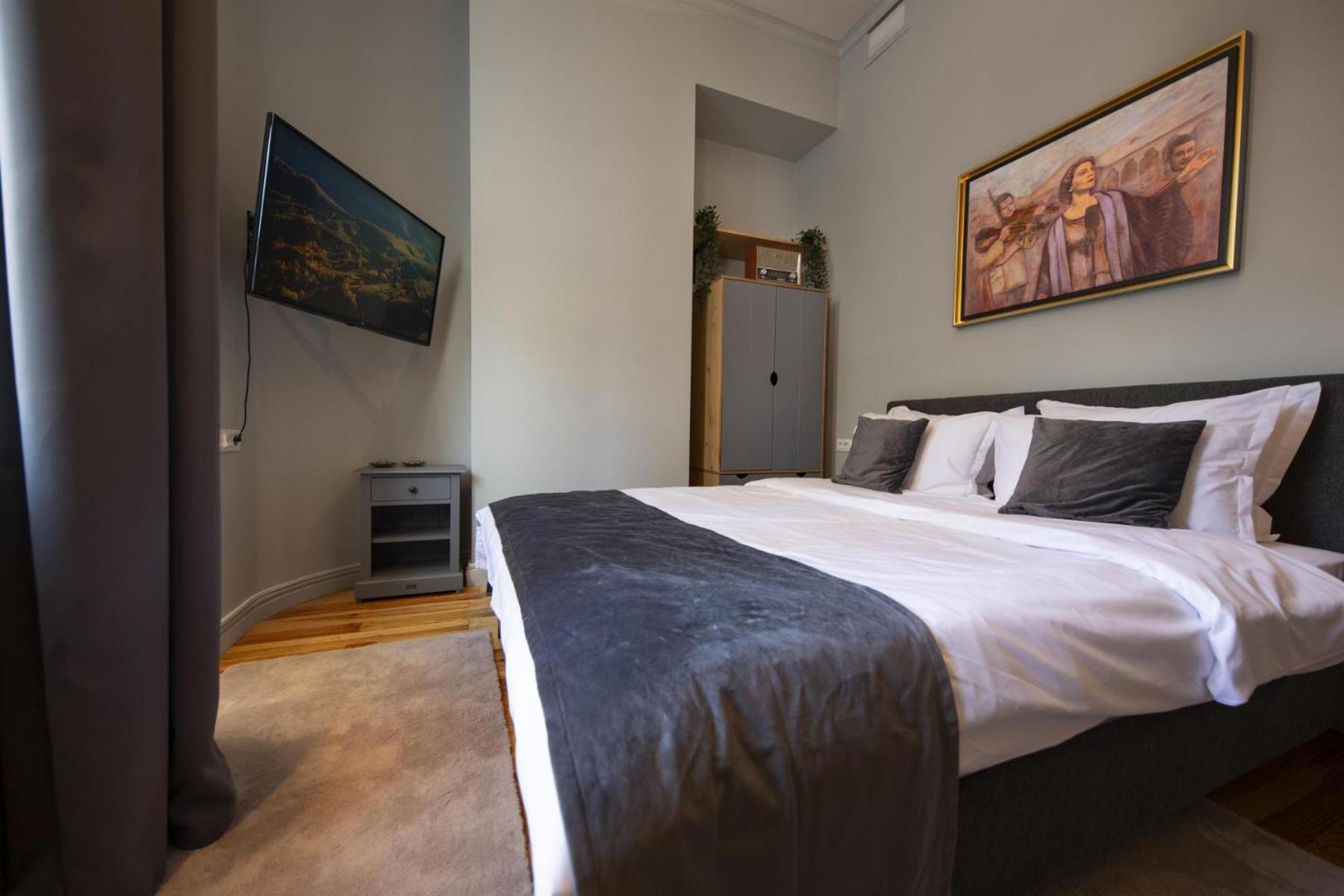 Athenaeum Spacious& Cozy 1Br Prime Location W Balcony Бухарест Экстерьер фото