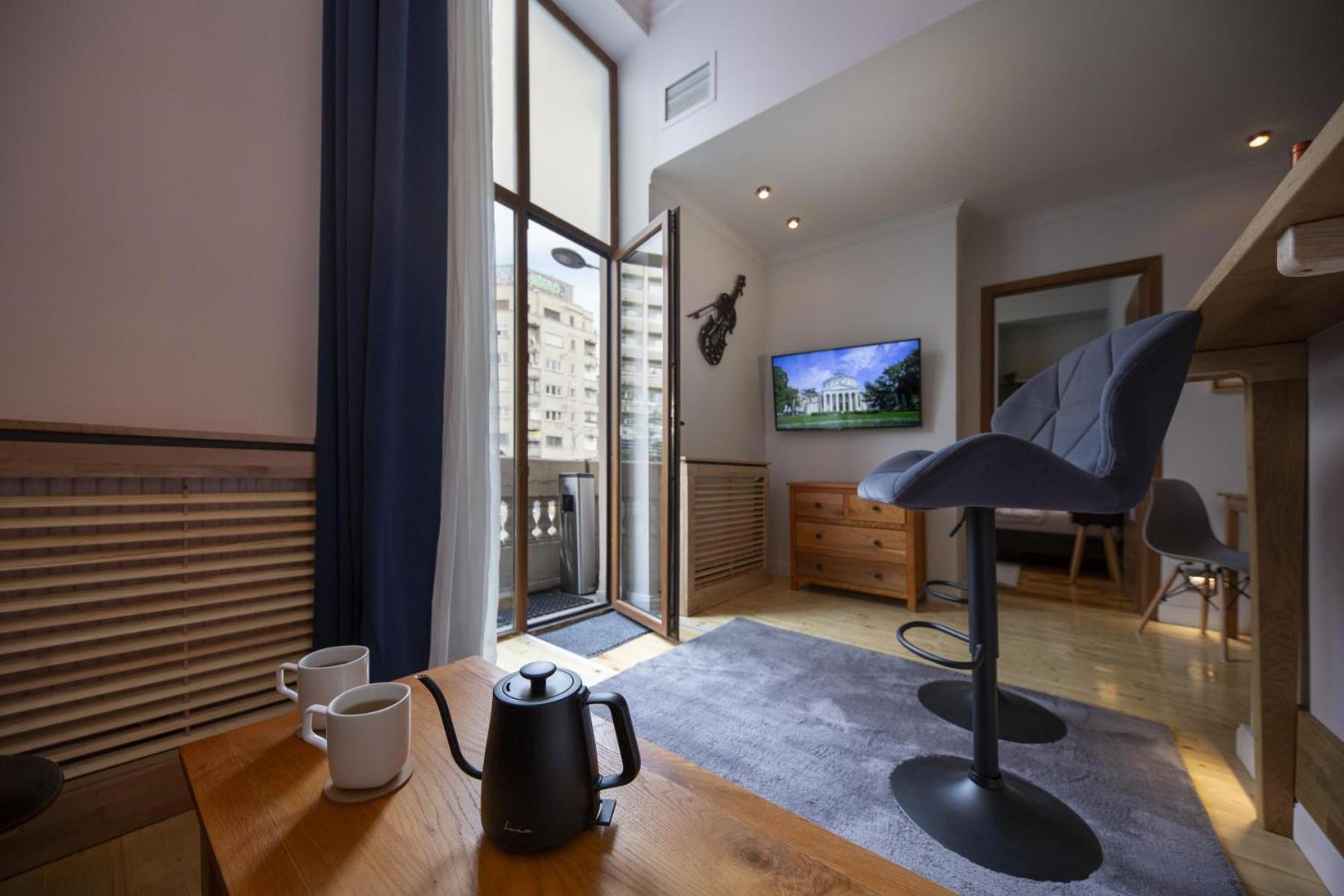 Athenaeum Spacious& Cozy 1Br Prime Location W Balcony Бухарест Экстерьер фото