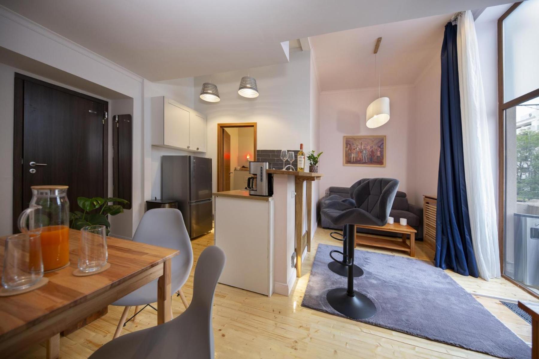 Athenaeum Spacious& Cozy 1Br Prime Location W Balcony Бухарест Экстерьер фото